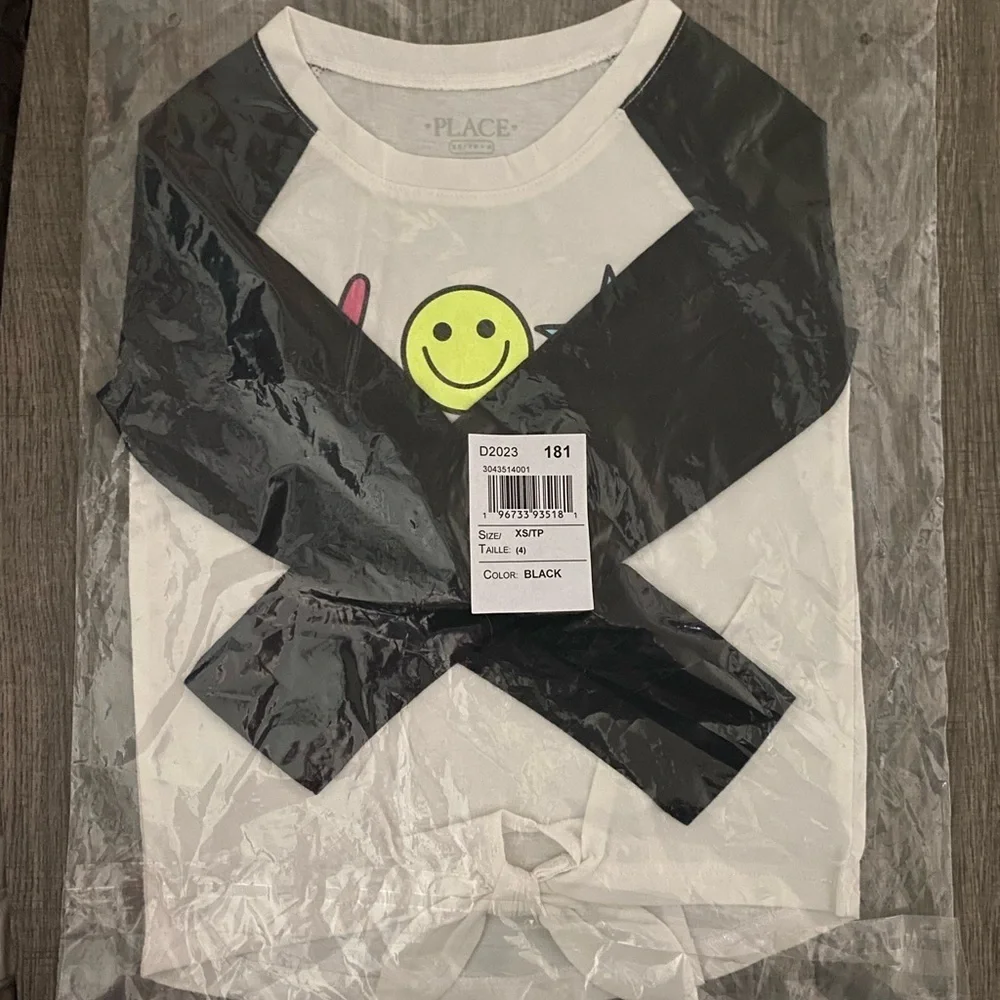 NEW - The Children’s Place Girls Graphic Tie-Front Top - Black. XS(4)